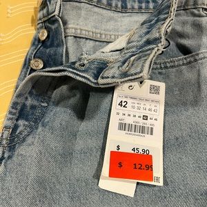 Zara Woman’s Straight Leg Jeans